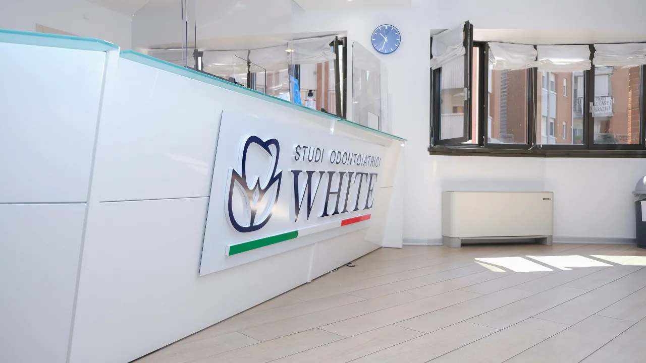 Studio Odontoiatrico WHITE Trento - team implantologico guidato dal Dott. Alessandro Costa
